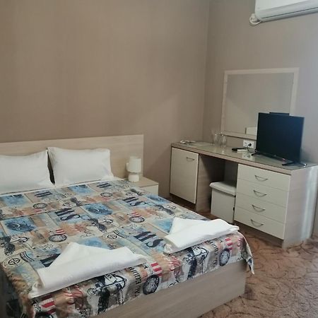 Джорджия Hotel Kiten  Buitenkant foto