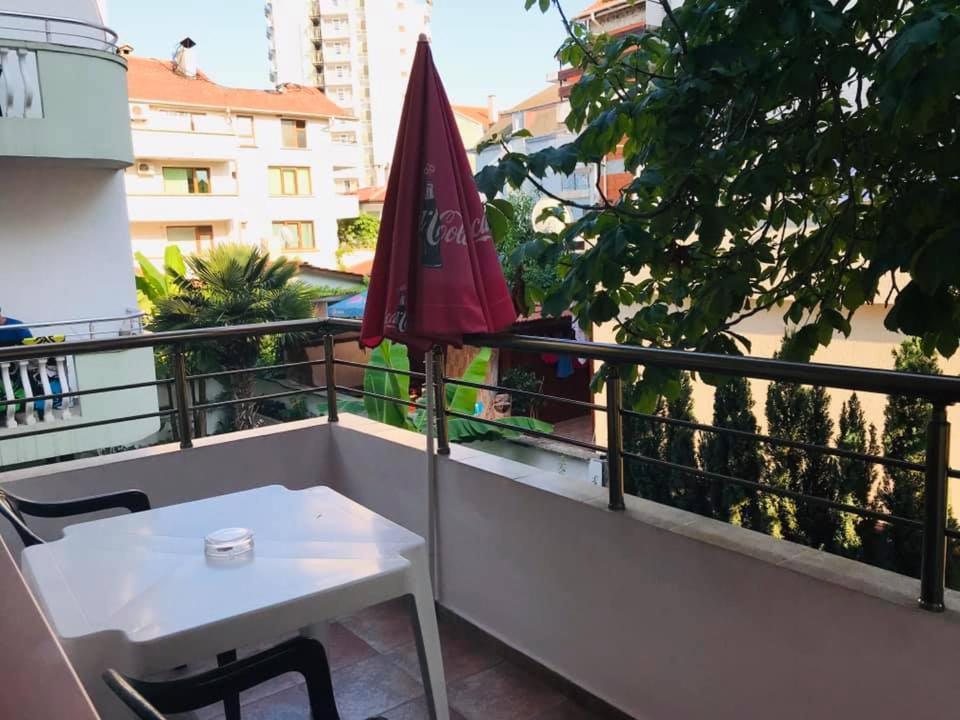 Джорджия Hotel Kiten  Buitenkant foto