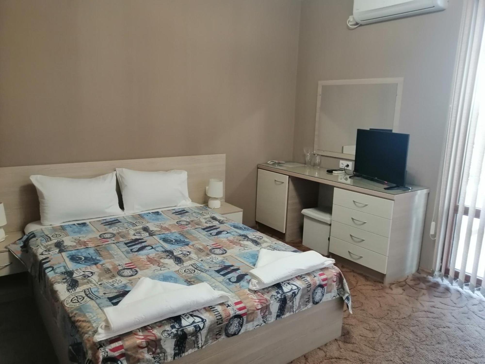 Джорджия Hotel Kiten  Buitenkant foto